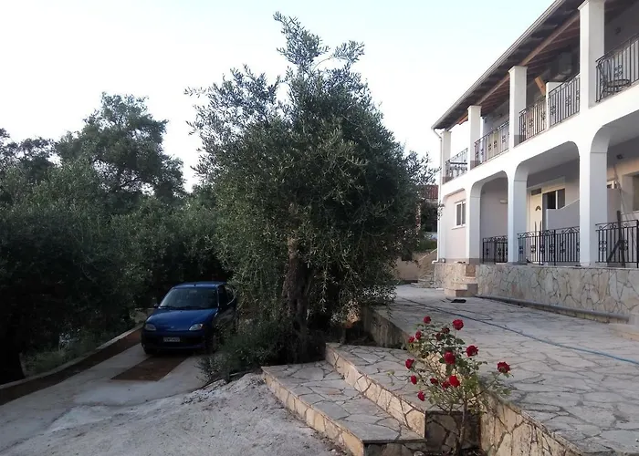 Helios & Elia Family Apartment