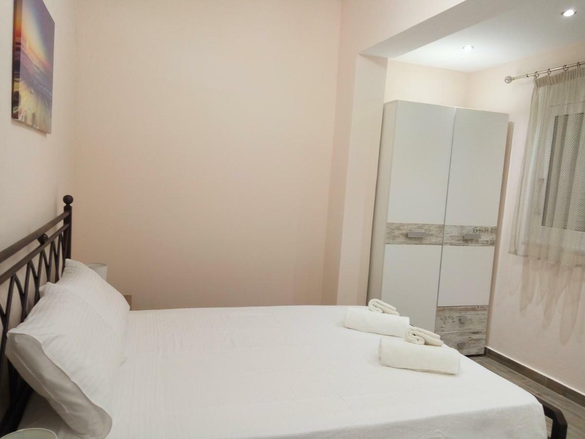 Helios & Elia Family Apartamento Liapades